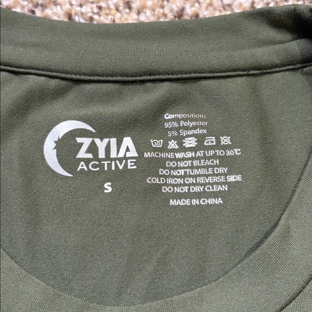 Zyia Active Tank Top Green Moon Kettlebell Graphic Muscle Tee Workout Shirt - Picture 3 of 4